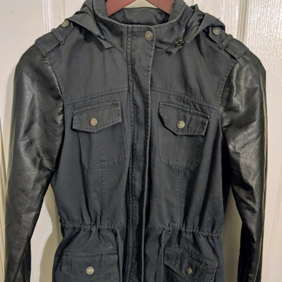 Aeropostale anorak jacket with faux leather sleeve - Picture 1 of 8